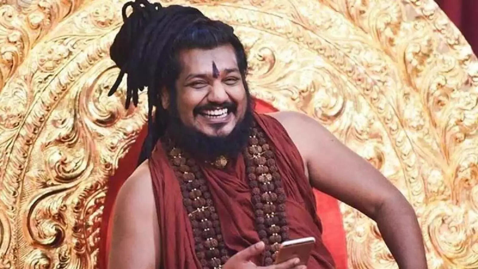 நித்யானந்தா எங்கே, மதுரை கோர்ட் கேட்டதும் சீடர் அளித்த பகீர் பதில்!