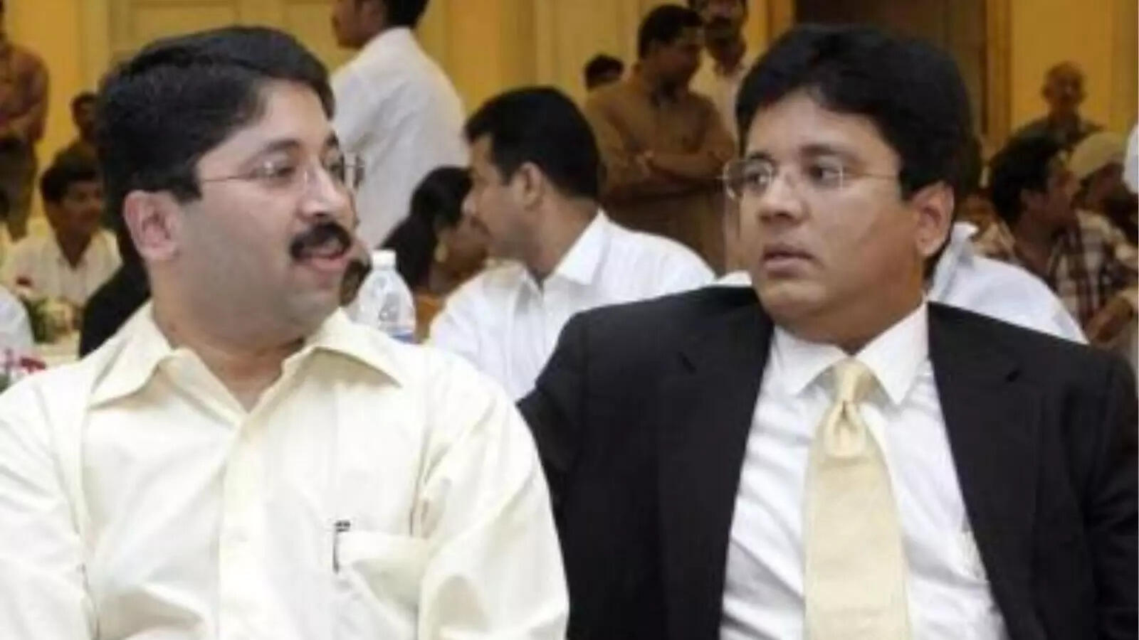 தயாநிதி மாறன் அதிரடி, கலாநிதிக்கு நோட்டீஸ், வெடித்ததா குடும்ப சண்டை?